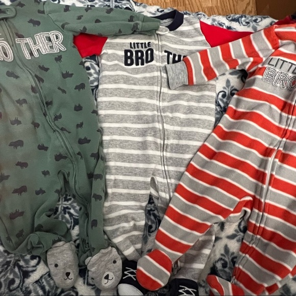 Little Brother Baby Striped Footed Onesie PJ’s 0-3 6-9 months Lot of 3 pajamas - Picture 6 of 6